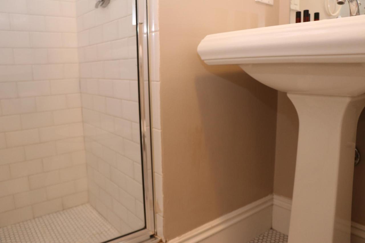 Stylish Downtown Studio In The South End, C. Ave #1 Бостон Екстер'єр фото